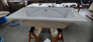 Акриловая ванна BelBagno BB104-180-80