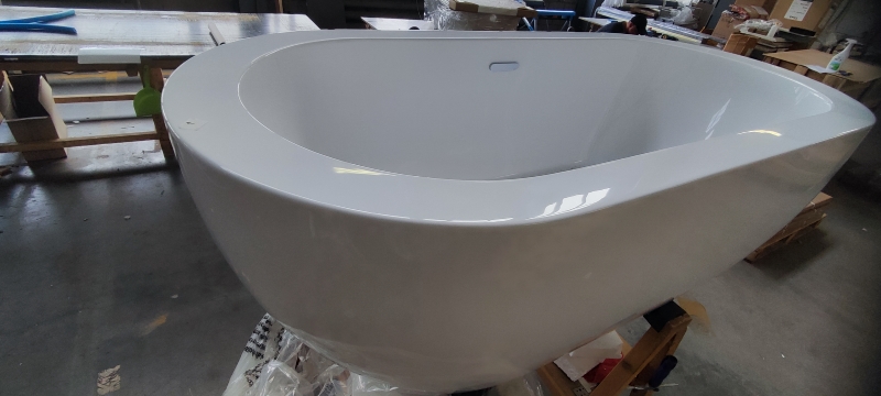 Акриловая ванна BelBagno BB13-1700 — изображение 8