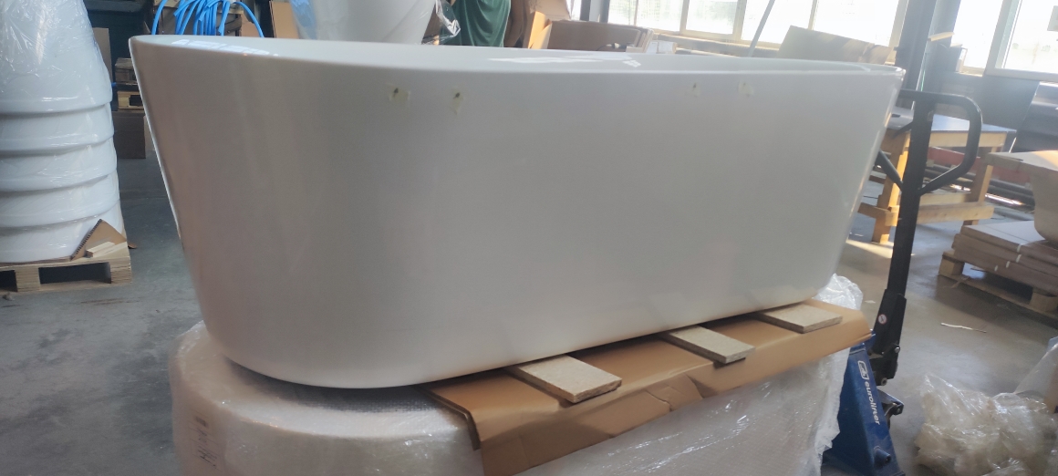 Акриловая ванна BelBagno BB14 — изображение 2